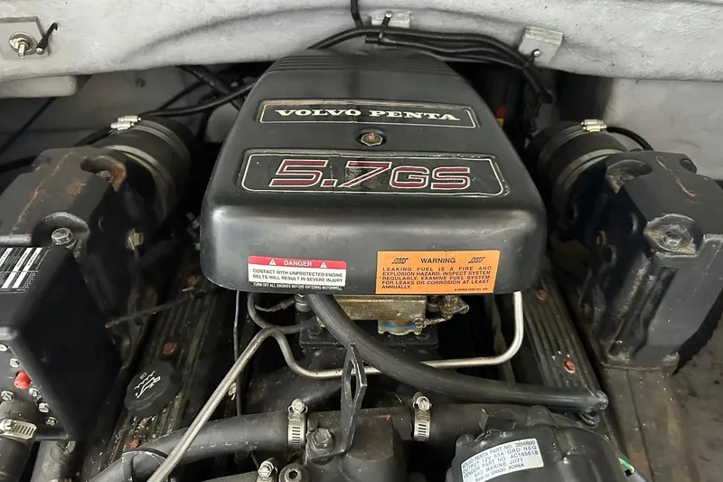 Slide: The Image of Volvo Penta 5.7GS engine in a 1998 Chaparral Sunesta 252 boat. - 7
