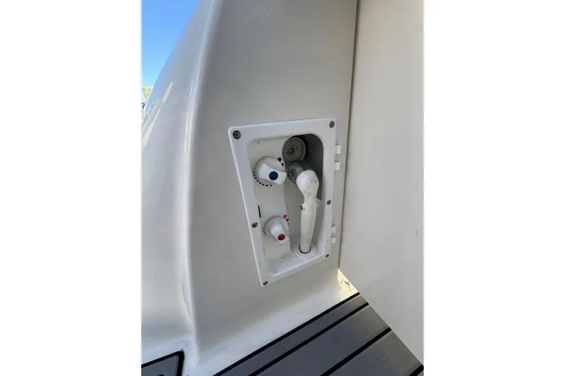 Slide: The Image of Water hookup panel on a 2005 Sea Ray Sundancer 260 boat. - 4