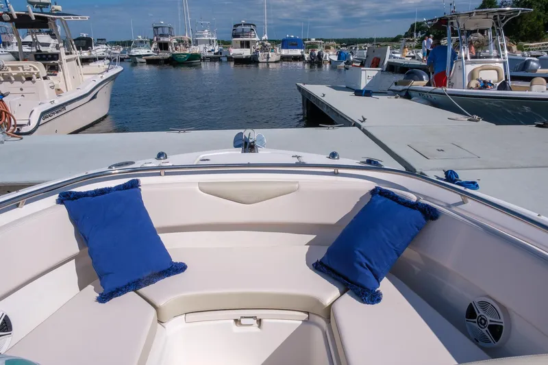 Slide: The Image of Robalo R247 Dual Console 2016 - 3