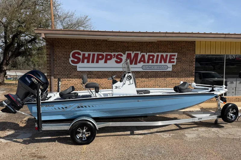 The Image of 2026 Xpress H20B Bay boat displayed at Shipp's Marine dealership. - 1