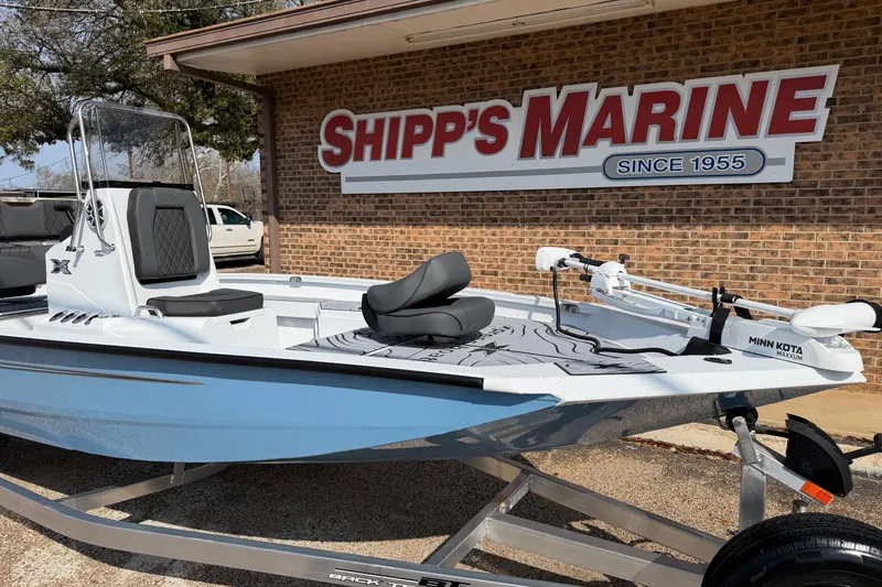 Slide: The Image of 2026 Xpress H20B Bay boat at Shipp's Marine dealership. - 4