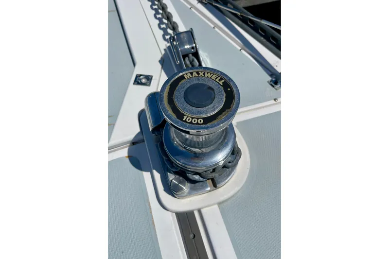 Slide: The Image of Maxwell 1000 windlass on 1979 Catalina 38 sailboat deck. - 14