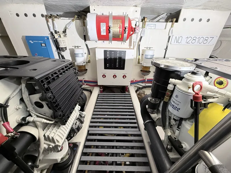 Slide: The Image of Tiara Q44 2017 - 23