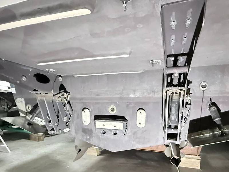 Slide: The Image of Tiara Q44 2017 - 5