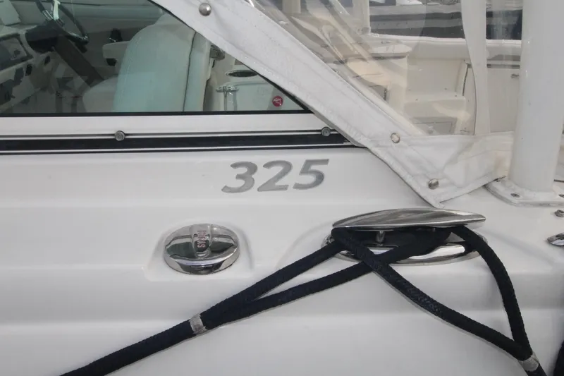 Slide: The Image of Sailfish 325 DC 2016 - 12