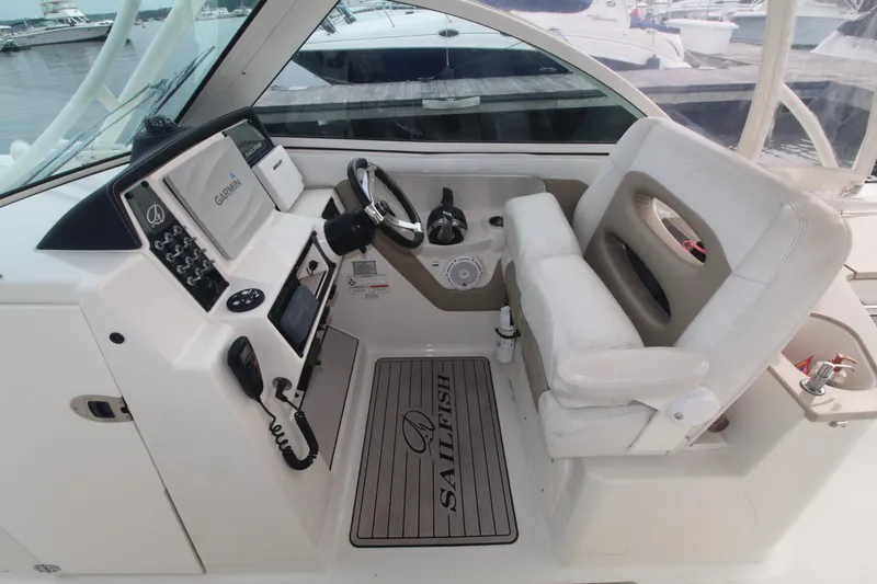 Slide: The Image of Sailfish 325 DC 2016 - 16