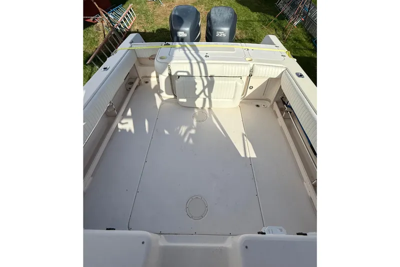 Slide: The Image of 2005 Grady-White Sailfish 282 boat deck with twin Yamaha 225 engines. - 8