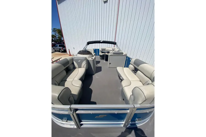 Slide: The Image of 2020 Star Craft 20 DLX pontoon boat with spacious seating and sleek design. - 10