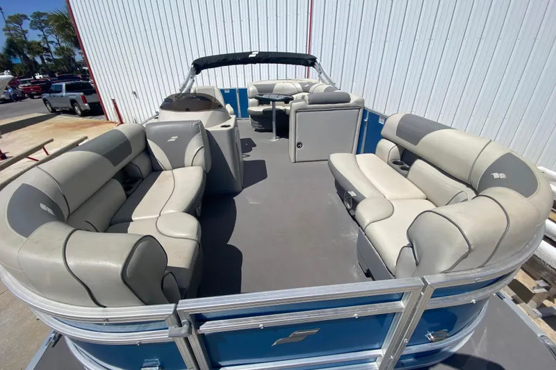 Slide: The Image of 2020 Star Craft 20 DLX pontoon boat with spacious seating and sleek design. - 11
