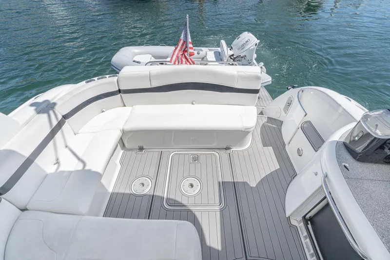 Slide: The Image of 2005 Formula 40 Performance Cruiser deck with seating and American flag. - 18