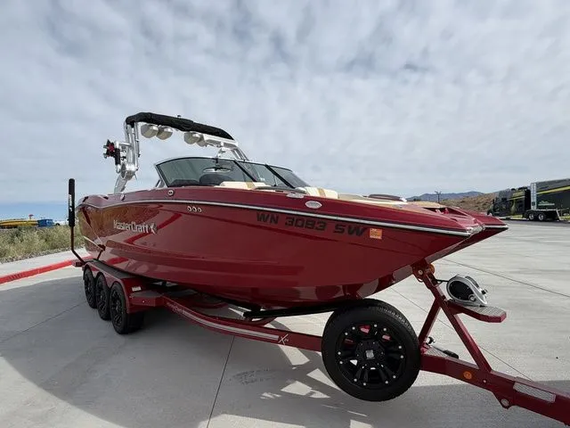 Slide: The Image of MasterCraft X24 2020 - 4