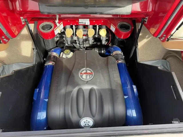 Slide: The Image of MasterCraft X24 2020 - 7