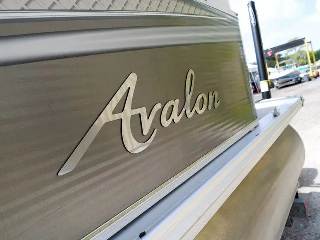 Slide: The Image of Avalon 22 2018 - 11