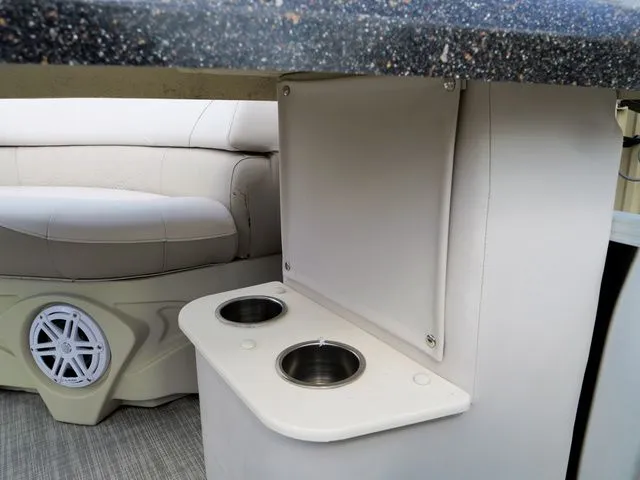 Slide: The Image of Avalon 22 2018 - 13