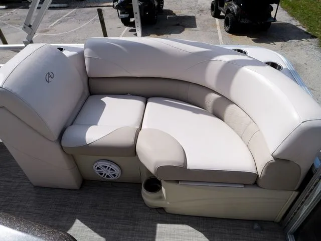 Slide: The Image of Avalon 22 2018 - 21