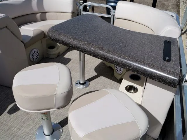 Slide: The Image of Avalon 22 2018 - 22