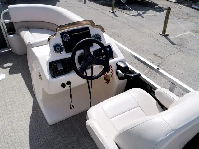 Slide: The Image of Avalon 22 2018 - 23