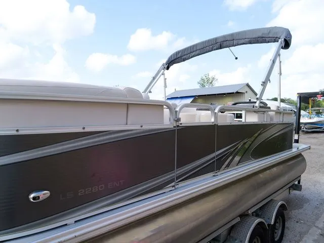 Slide: The Image of Avalon 22 2018 - 38