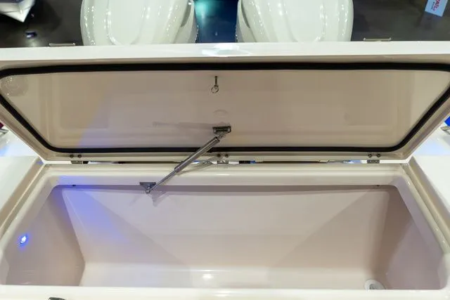 Slide: The Image of Grady-White 326 2026 - 7