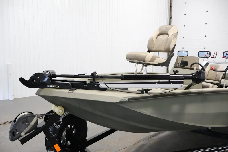 Slide: The Image of Polar Kraft Sportsman 1760 SE 2021 - 11