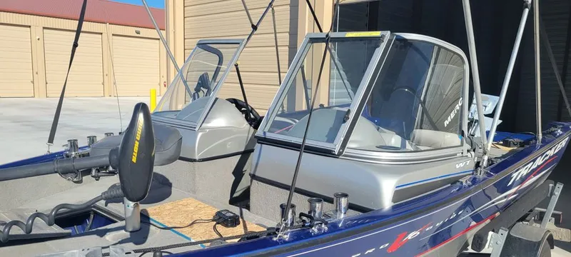 Slide: The Image of Bass Tracker PRO GUIDE 2012 - 5