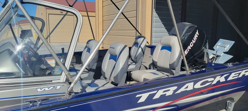 Slide: The Image of Bass Tracker PRO GUIDE 2012 - 6