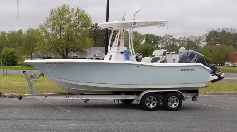 The Image of Tidewater 216 CC Adventure 2014 - 0