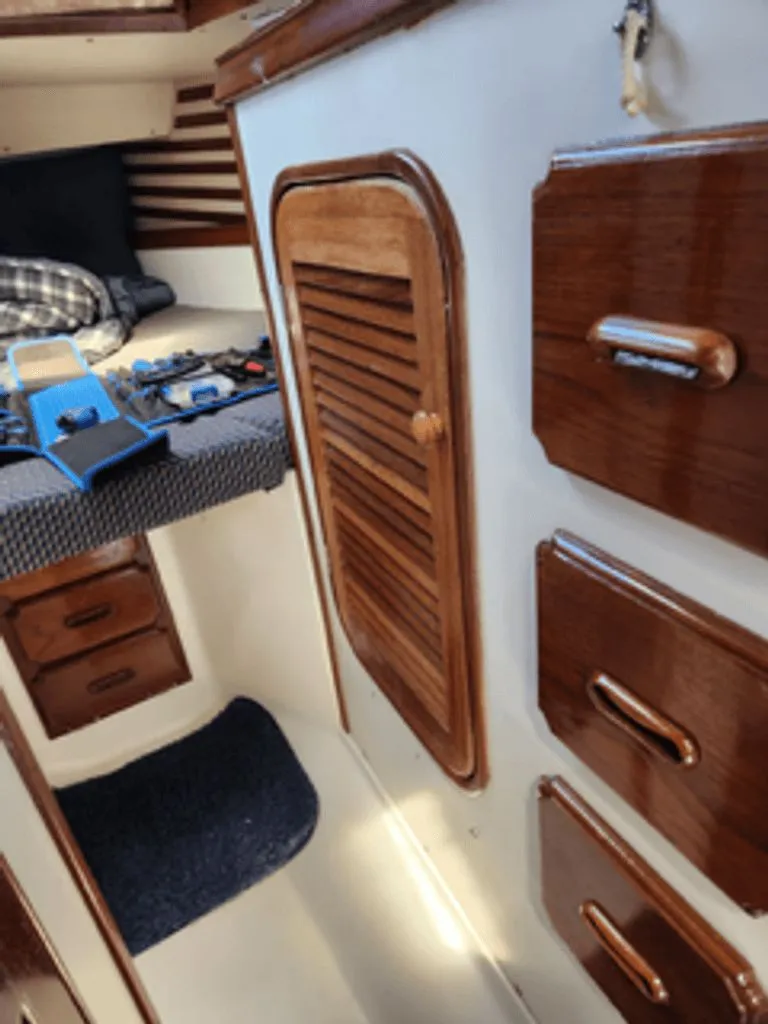 Slide: The Image of Endeavour 32 Sloop 1978 - 12