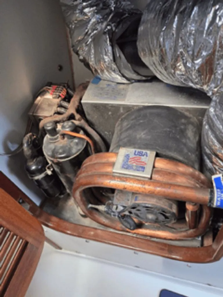 Slide: The Image of Endeavour 32 Sloop 1978 - 13