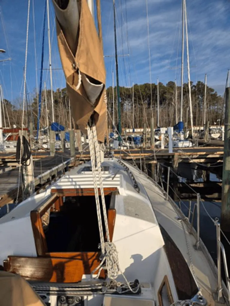 Slide: The Image of Endeavour 32 Sloop 1978 - 2