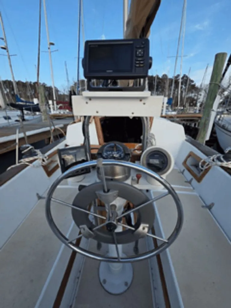 Slide: The Image of Endeavour 32 Sloop 1978 - 3