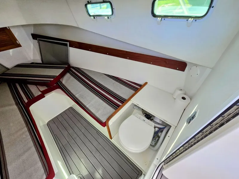 Slide: The Image of Eastern 248 Islander 2021 - 10