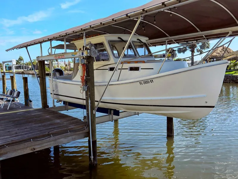 Slide: The Image of Eastern 248 Islander 2021 - 2