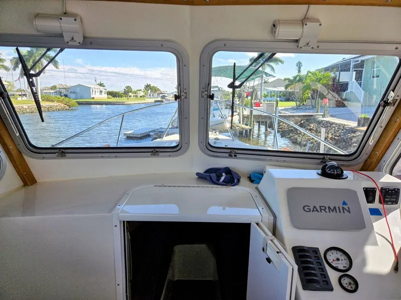 Slide: The Image of Eastern 248 Islander 2021 - 7