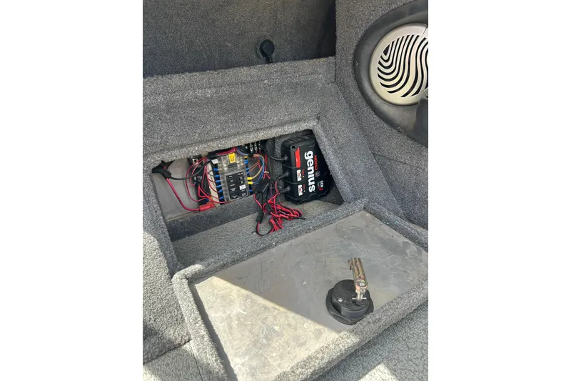 Slide: The Image of Tracker Targa V-18 Combo 2017 - 16