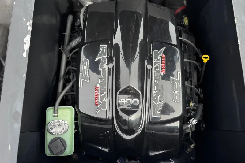 Slide: The Image of 2016 Moomba Craz engine, Raptor Indmar 6.2L, 400 horsepower. - 21