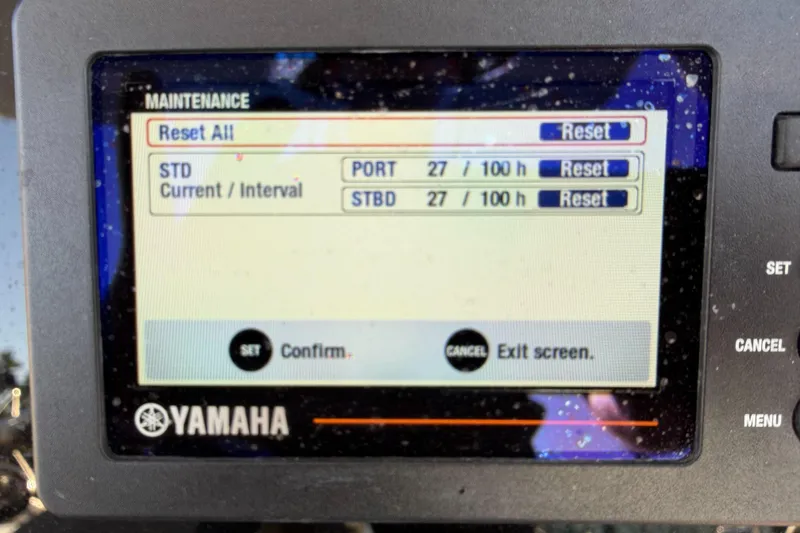Slide: The Image of Yamaha maintenance screen on 2019 Robalo R242 Center Console boat, showing reset options. - 7