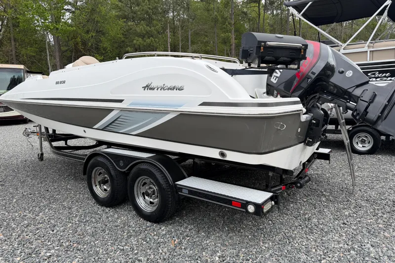 The Image of Hurricane SunDeck Sport 202 OB 2016 - undefined