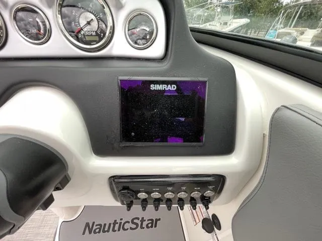 Slide: The Image of NauticStar 243DC Sport Deck 2021 - 10