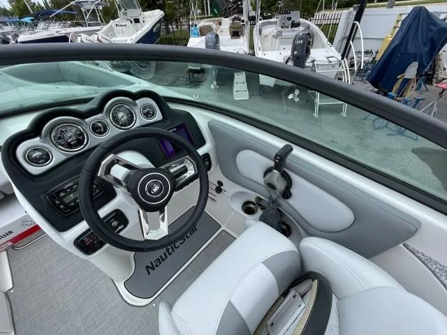 Slide: The Image of NauticStar 243DC Sport Deck 2021 - 8