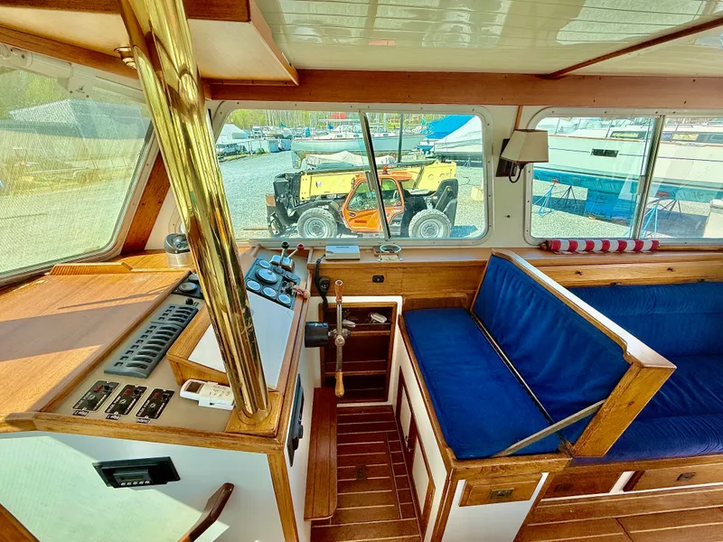 Slide: The Image of Shannon Custom Downeast 36 1993 - 16