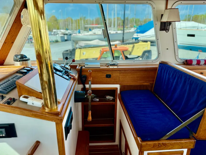 Slide: The Image of Shannon Custom Downeast 36 1993 - 26