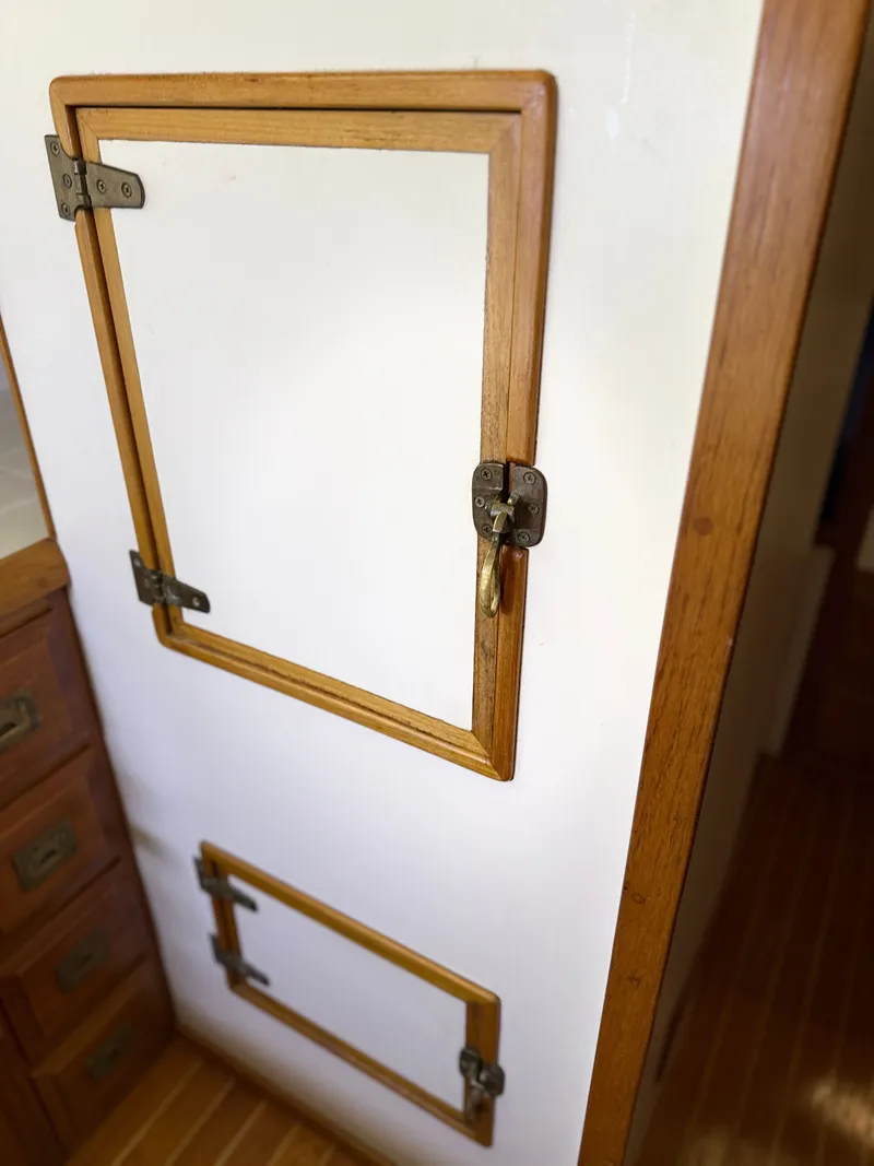 Slide: The Image of Shannon Custom Downeast 36 1993 - 45