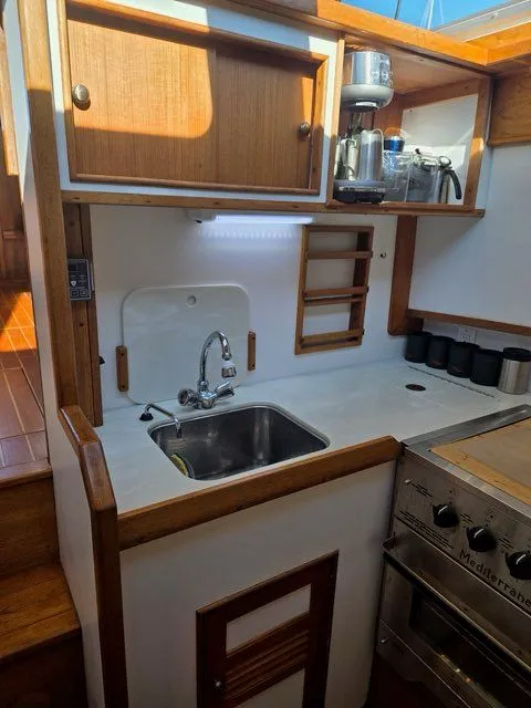 Slide: The Image of Shannon Downeast Custom 36 1993 - 42