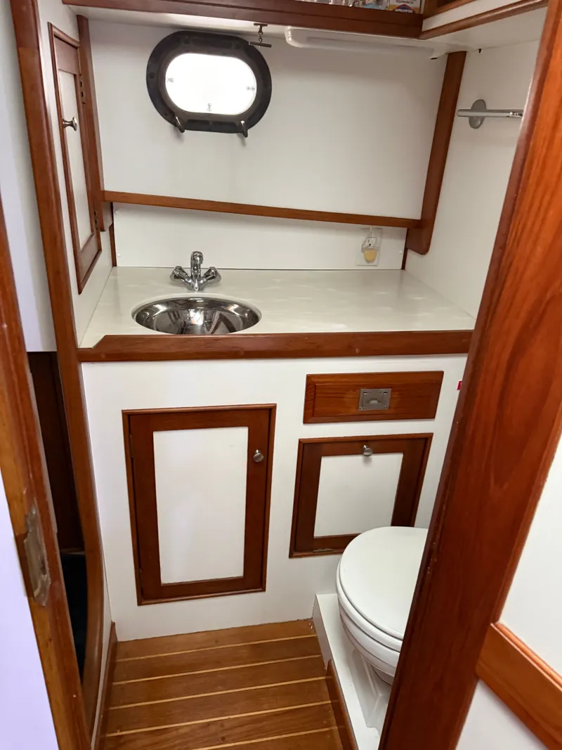 Slide: The Image of Shannon Downeast Custom 36 1993 - 50