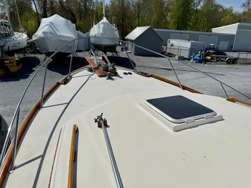 Slide: The Image of Shannon Downeast Custom 36 1993 - 89