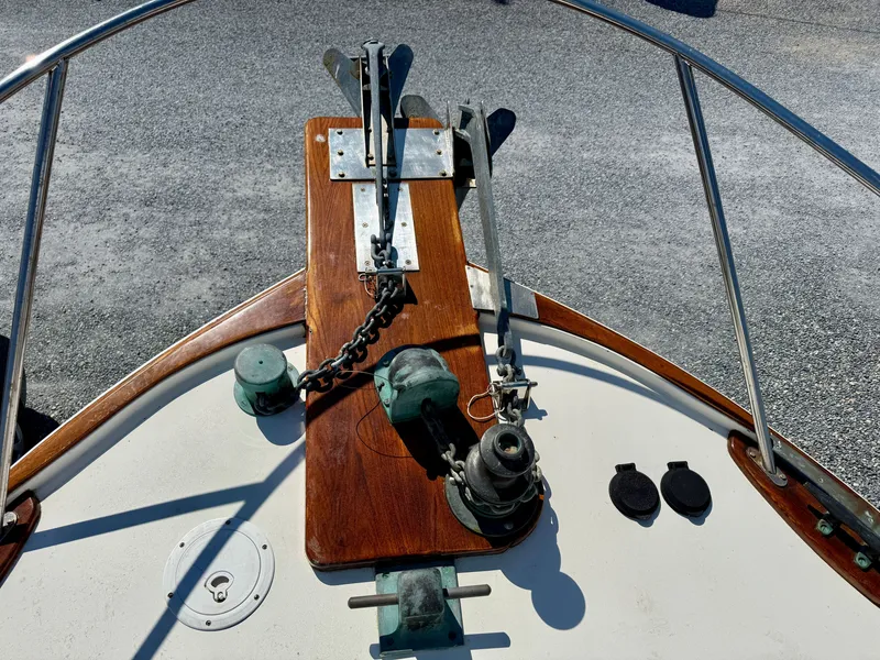 Slide: The Image of Shannon Downeast Custom 36 1993 - 91