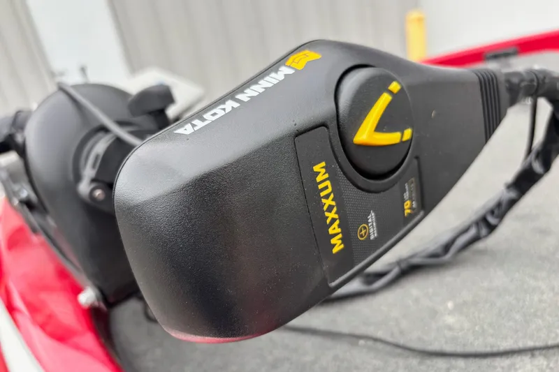 Slide: The Image of Minn Kota Maxxum trolling motor on 2016 Skeeter ZX200 boat. - 3