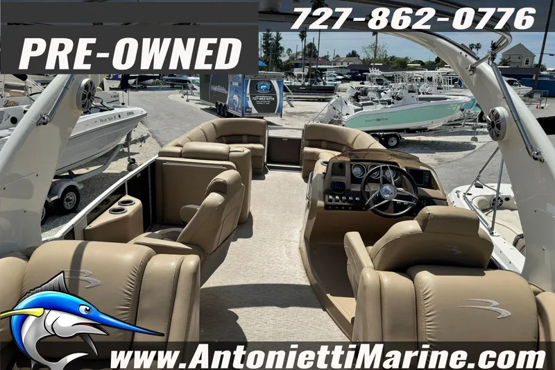 Slide: The Image of Pre-owned 2016 Bennington 2550 RS boat interior at Antonietti Marine dealership. - 20