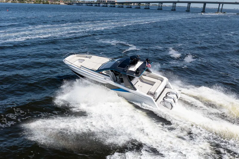 Slide: The Image of Azimut Verve 42 2024 - 0